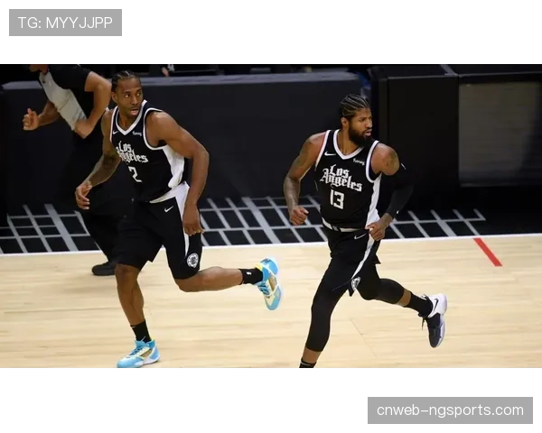 利物浦右后卫位置伤病潮 斯洛特阵容深度面临严峻挑战